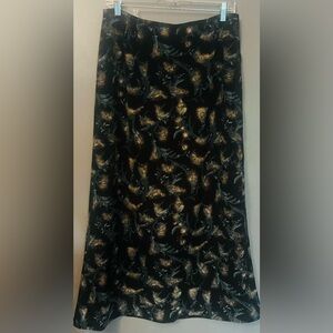 59. NWT Izod Black anD Multi Color Skirt